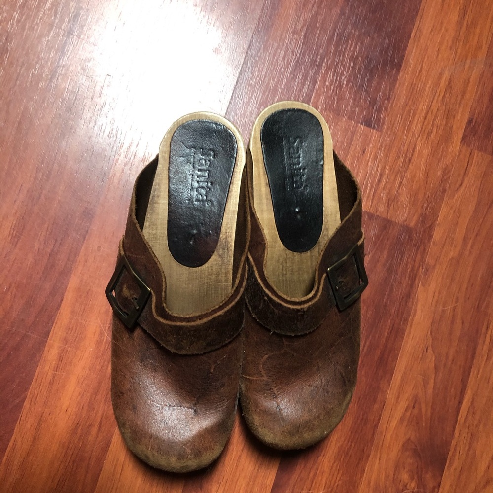 Sanita brown clogs